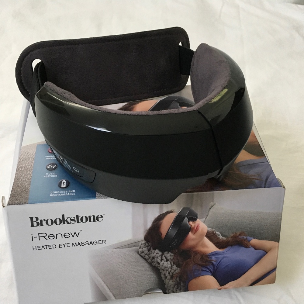 BROOKSTONE Heated Eye Massage - Picture 3 of 8
